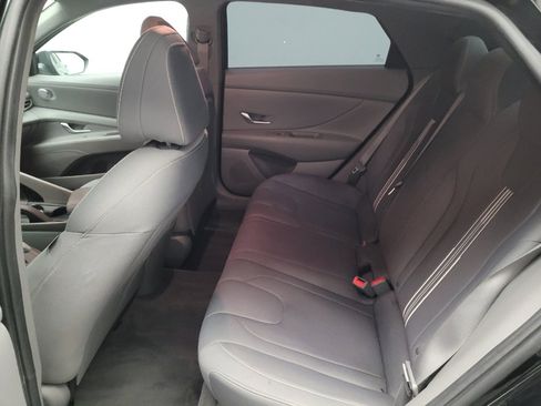 Used 2023 Hyundai Elantra SEL FWD image 18