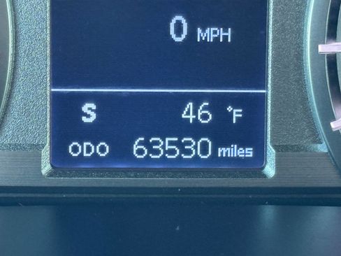 Used 2019 Toyota 4Runner SR5 AWD/4WD image 14