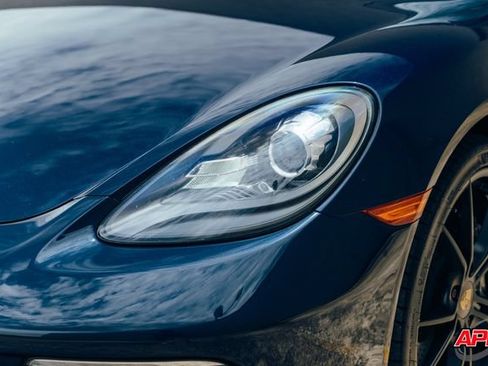 Used 2018 Porsche 718 Cayman RWD image 41