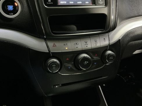 Used 2017 Dodge Journey SE w/ Flexible Seating Group FWD image 20