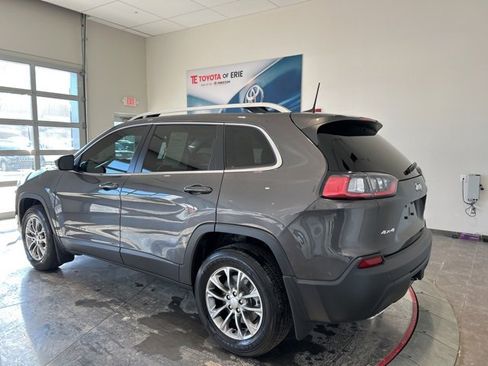 Used 2019 Jeep Cherokee Latitude Plus w/ Cold Weather Group image 4