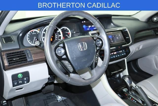 Used 2017 Honda Accord Touring image 20