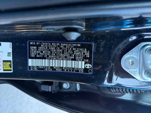 Used 2021 Toyota Corolla SE w/ Carpet Mat Package (TMS) FWD image 23