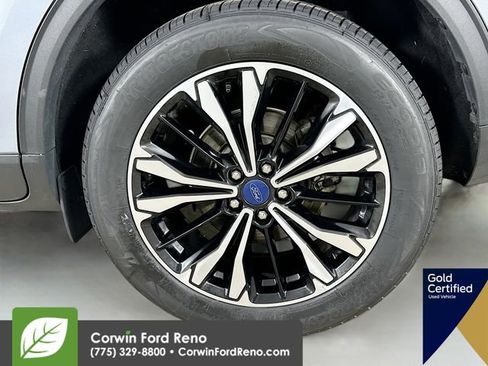 Certified 2022 Ford Escape SE w/ SE Sport Appearance Package image 33