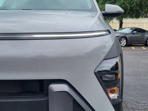 Used 2024 Hyundai Kona SEL image 11