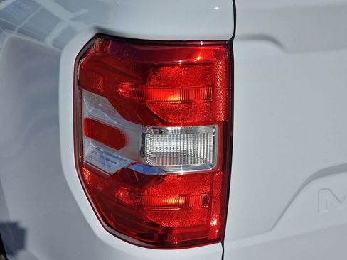 New 2025 Ford Maverick XLT image 39