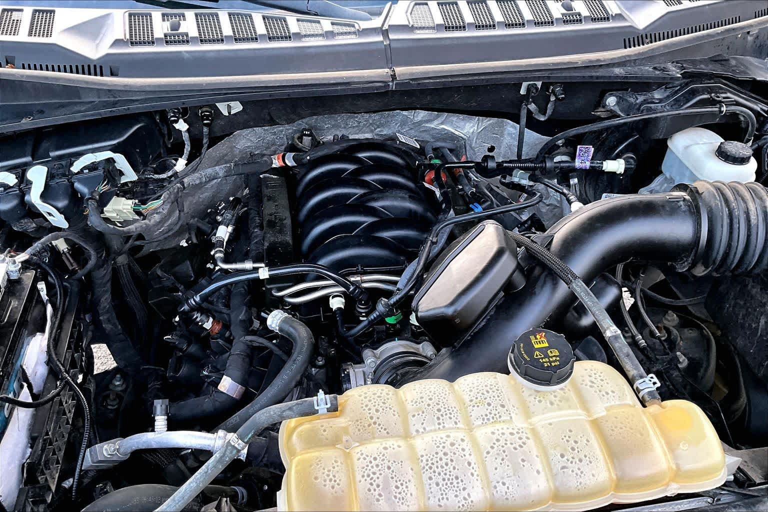 Used 2018 Ford F150 Lariat w/ Equipment Group 502A Luxury AWD/4WD image 35