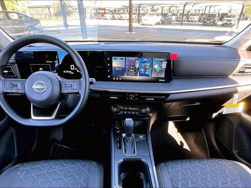 New 2026 Nissan Kicks SV image 5