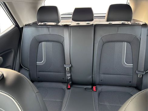 Certified 2025 Hyundai Venue Limited image 14