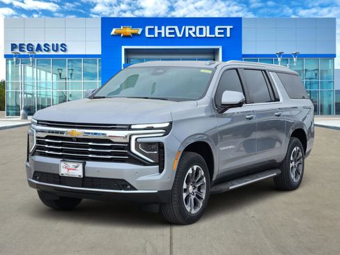 New 2026 Chevrolet Suburban LT w/ Comfort Package AWD/4WD image 2