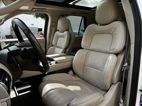 Used 2021 Lincoln Navigator L Reserve w/ Luxury Package AWD/4WD image 27