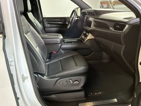 Used 2024 GMC Yukon Denali w/ Denali Reserve Package AWD/4WD image 22