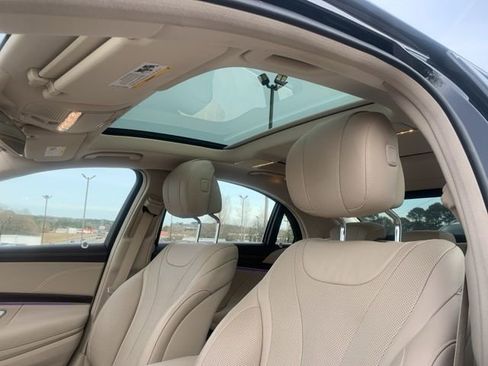 Used 2020 Mercedes-Benz S 450 Sedan image 32