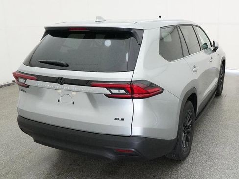 New 2026 Toyota Grand Highlander FWD image 6