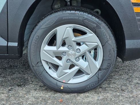 New 2026 Hyundai Kona SE image 9