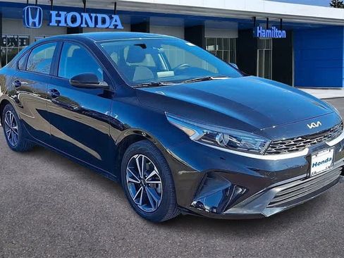 Used 2022 Kia Forte LXS image 2