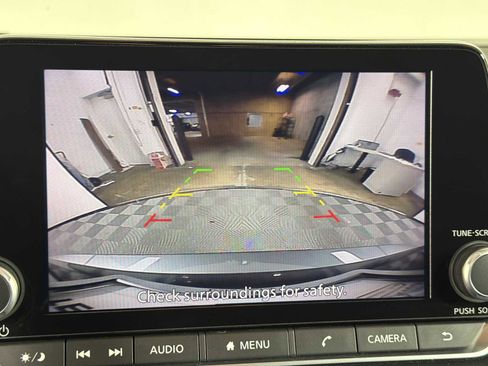 Used 2024 Nissan Rogue SV image 28