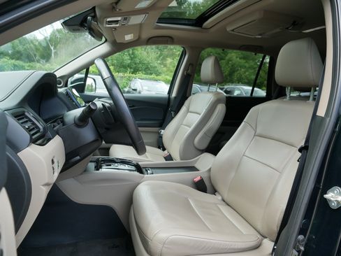 Used 2020 Honda Pilot Touring image 33