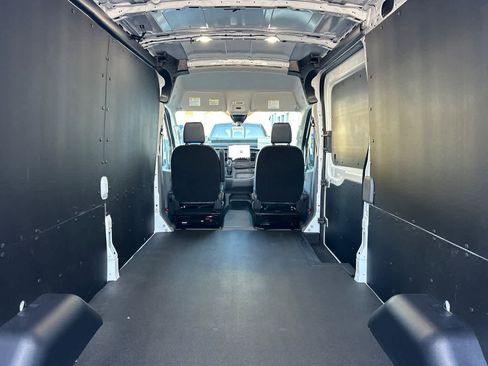 New 2026 Ford Transit 250 148 Medium Roof w/ Load Area Protection Package image 12