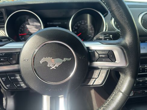 Used 2019 Ford Mustang Coupe image 11