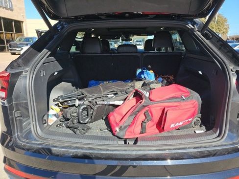 Used 2024 Volkswagen Atlas Cross Sport SE image 10