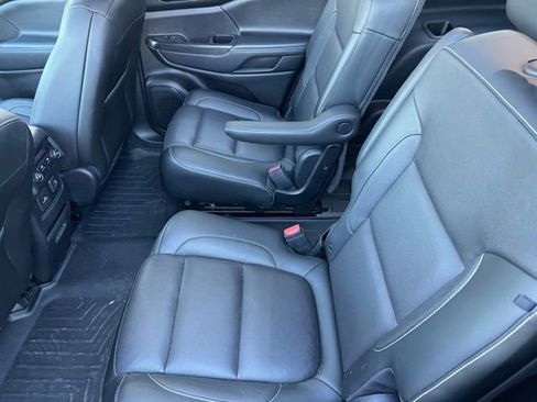 Used 2019 GMC Acadia SLT image 8