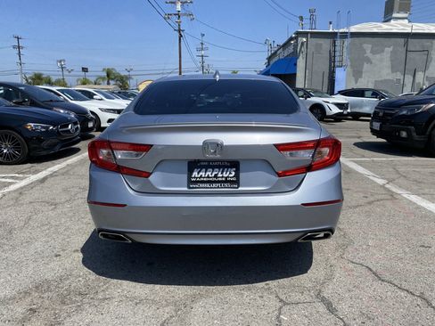 Used 2018 Honda Accord Sport image 8