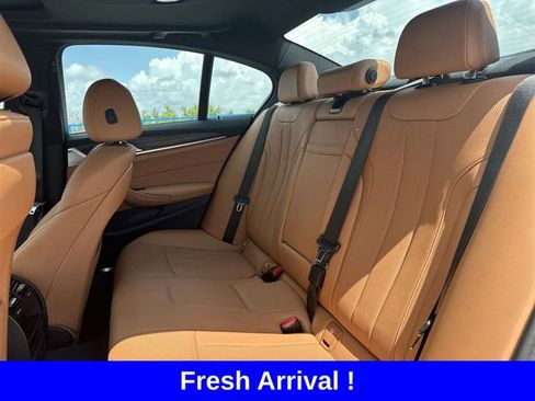 Used 2023 BMW 530e 530e iPerformance w/ M Sport Package image 27