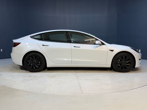 Used 2023 Tesla Model 3 Standard Range image 7