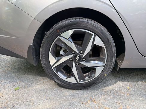 Certified 2023 Hyundai Elantra SEL w/ Convenience Package FWD image 7