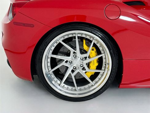 Used 2017 Ferrari 488 Spider RWD image 31