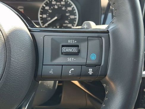 Used 2025 Nissan Pathfinder SL AWD/4WD image 20