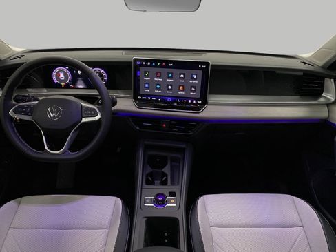 New 2025 Volkswagen Tiguan SE image 21