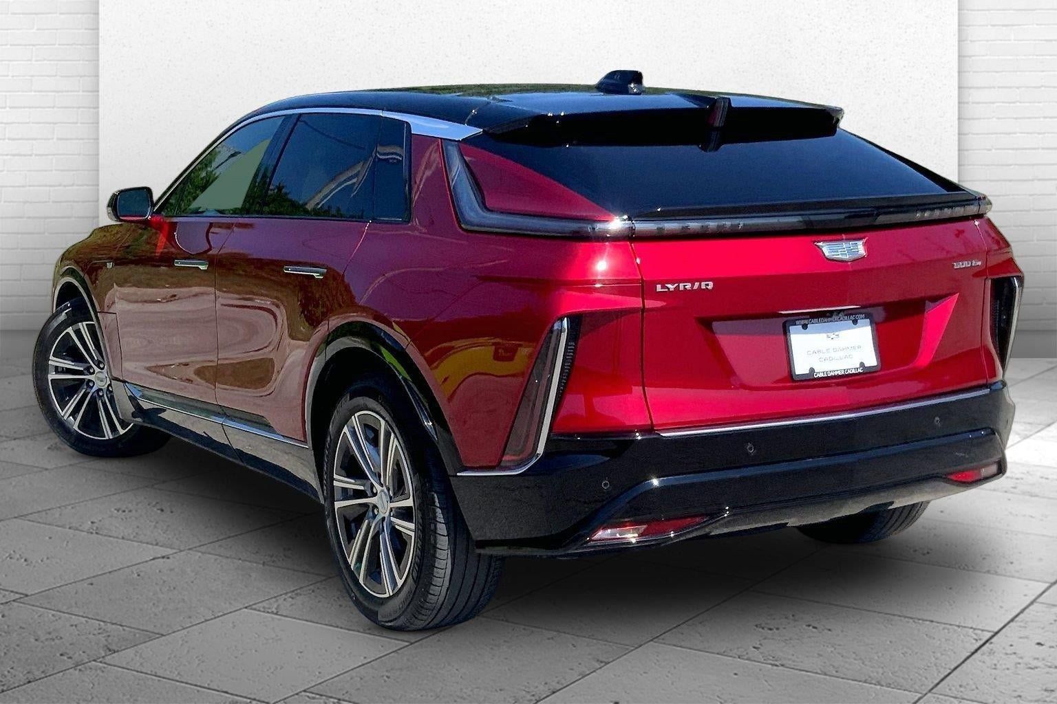 Certified 2024 Cadillac Lyriq Luxury AWD/4WD image 16