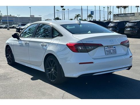 Used 2023 Honda Civic Sport image 3