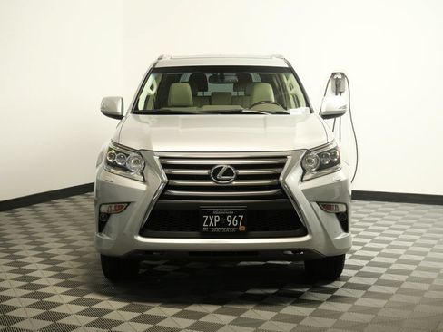 Used 2017 Lexus GX 460 Premium w/ Premium Package AWD/4WD image 2