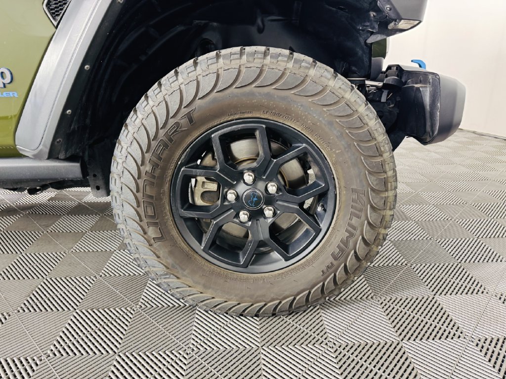 Used 2024 Jeep Wrangler Unlimited AWD/4WD image 31