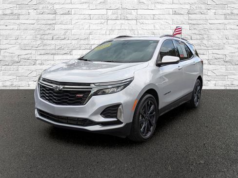 Used 2022 Chevrolet Equinox RS w/ RS Leather Package FWD image 2