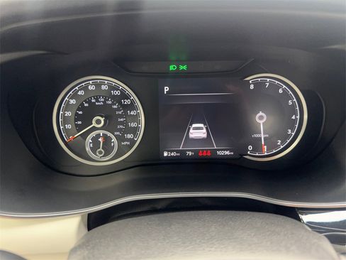 Used 2025 Genesis G70 2.5T image 59