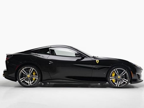 Used 2019 Ferrari Portofino Base image 6