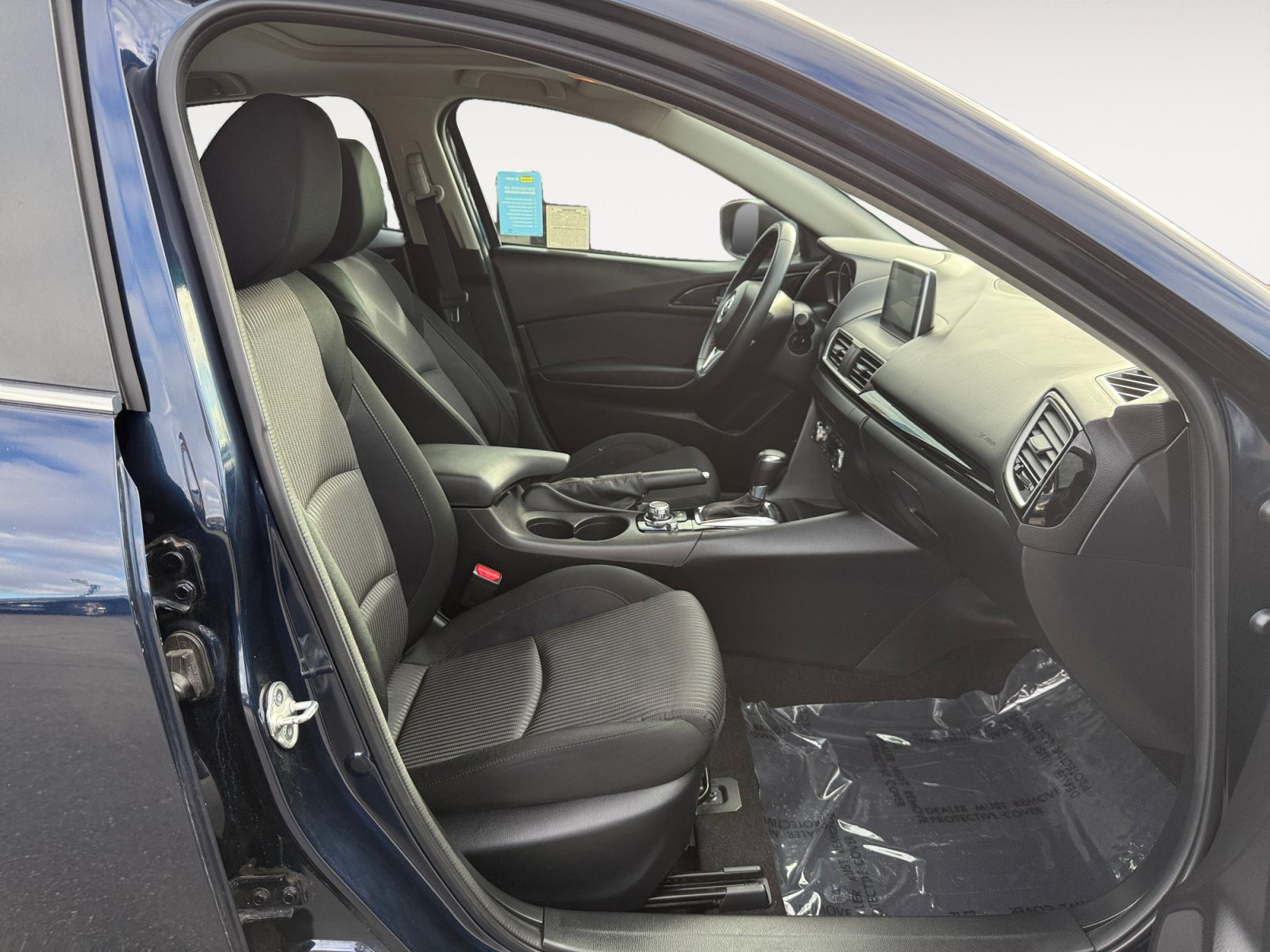 Used 2015 MAZDA MAZDA3 i Touring w/ Technology Package FWD image 19