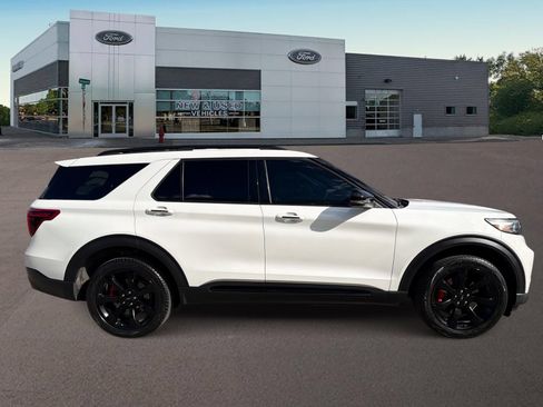 Certified 2024 Ford Explorer ST w/ Equipment Group 401A AWD/4WD image 12