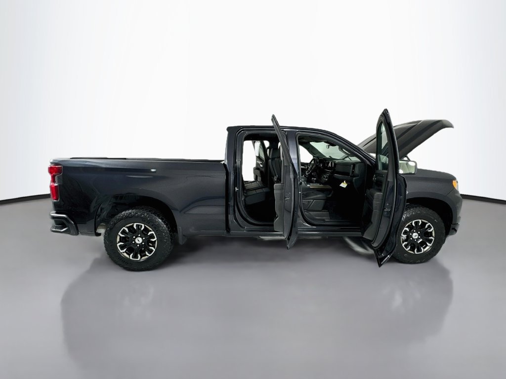 Used 2023 Chevrolet Silverado 1500 RST w/ Convenience Package II AWD/4WD image 24