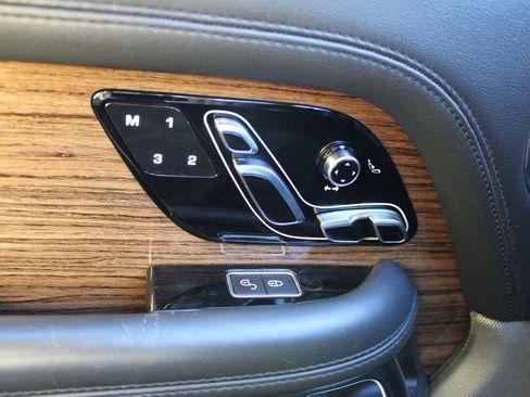 Used 2019 Land Rover Range Rover Supercharged image 27