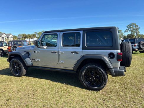 Used 2020 Jeep Wrangler Willys image 5