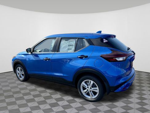 New 2025 Nissan Kicks Play S image 9