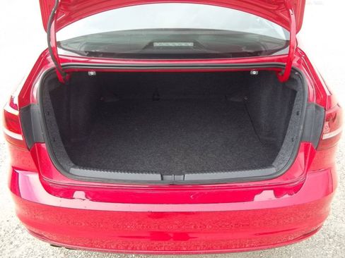 Used 2015 Volkswagen Jetta SE FWD image 15