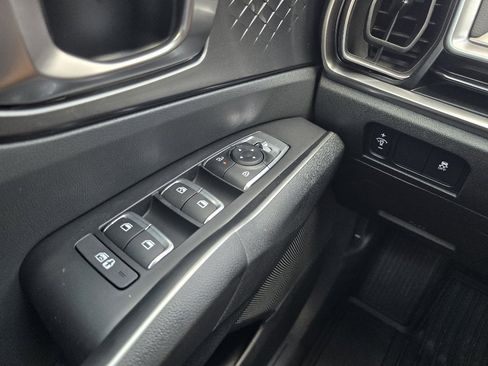 New 2026 Kia Sorento LX FWD image 12