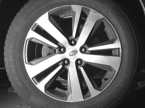 Used 2018 Subaru Outback 3.6R Limited image 13