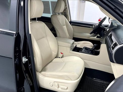 Used 2023 Lexus GX 460 Premium w/ Accessory Package image 10
